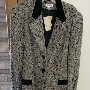 NWT Talbots blazer with a black velvet collar!